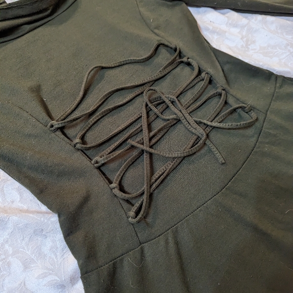 Forest Green Elven Dress - Picture 4 of 8